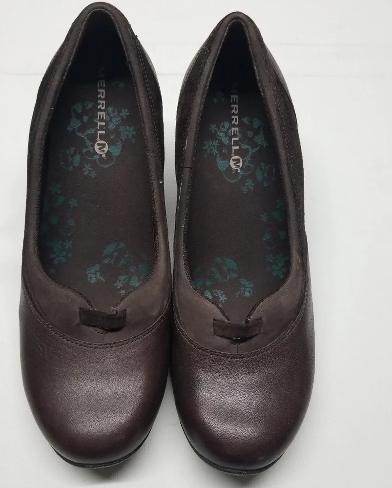 Merrell Vibram‎ shoes Women's size 7